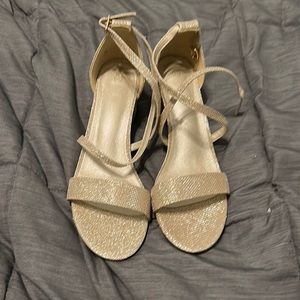 8.5 Gold Glitter Dream Paris Sandals 2.25 inch heel
